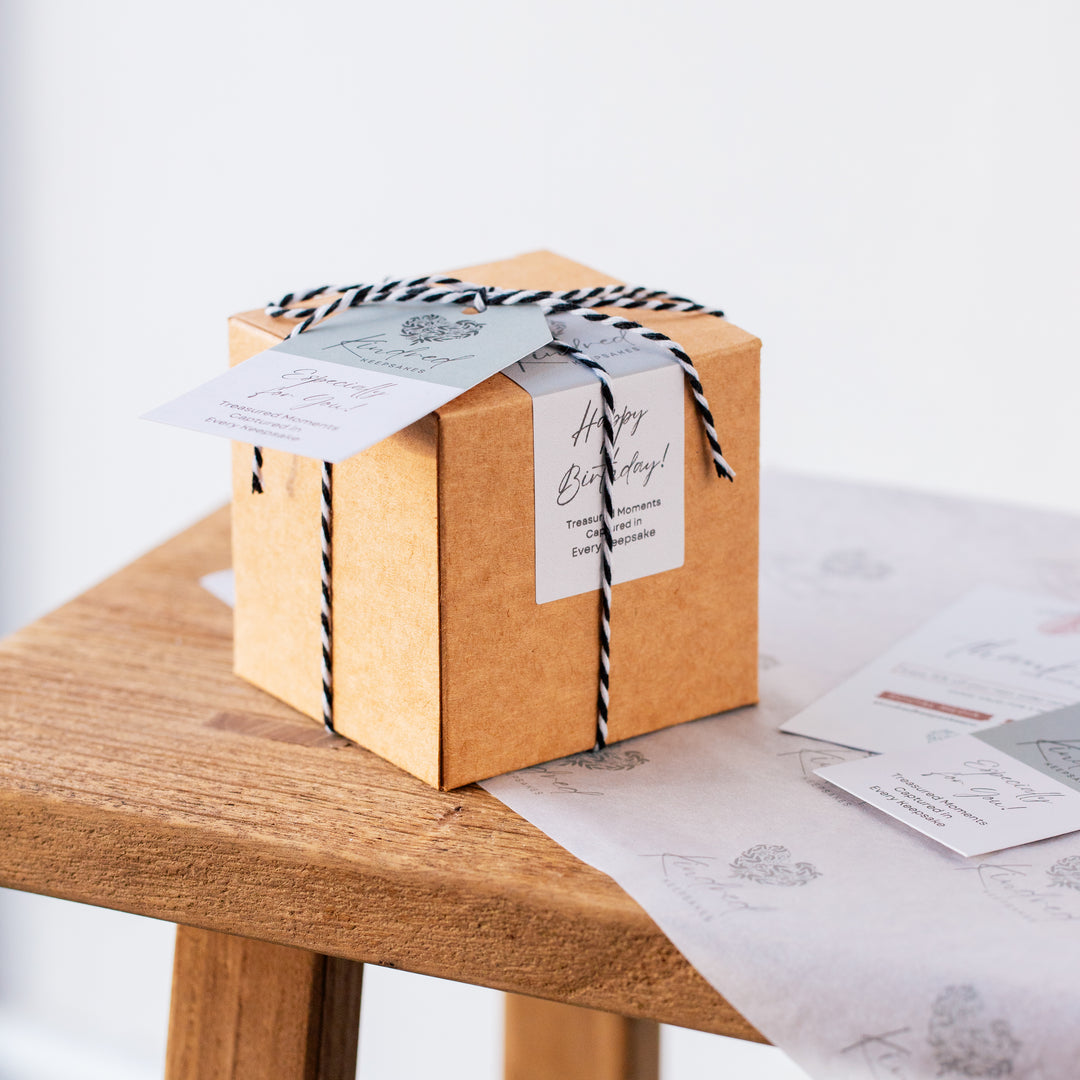 Personalised Vase - Robins Appear When Loved Ones are Near