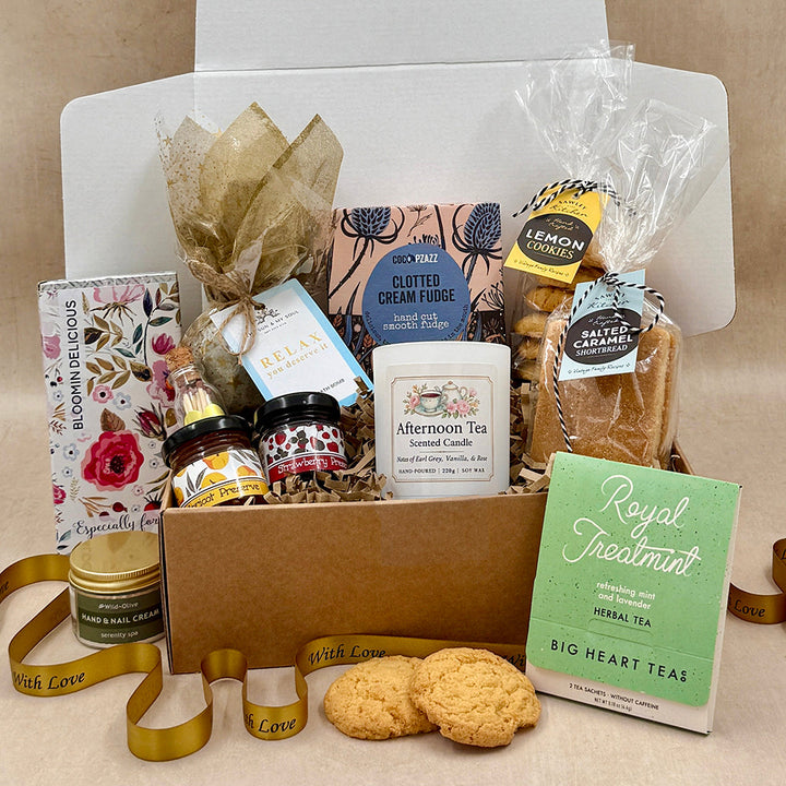 A Quiet Afternoon Tea Gift Box