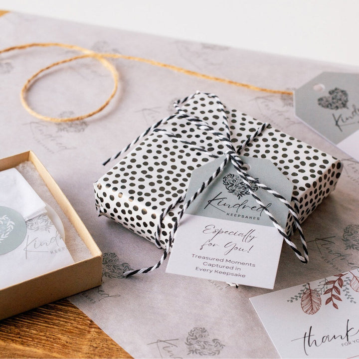 APRIL Crystal Birthstone Necklace - Engraved Birth Flower