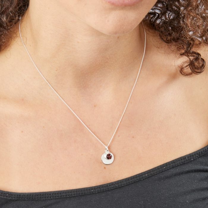 JANUARY Garnet Birthstone Necklace - Engraved Birth Flower